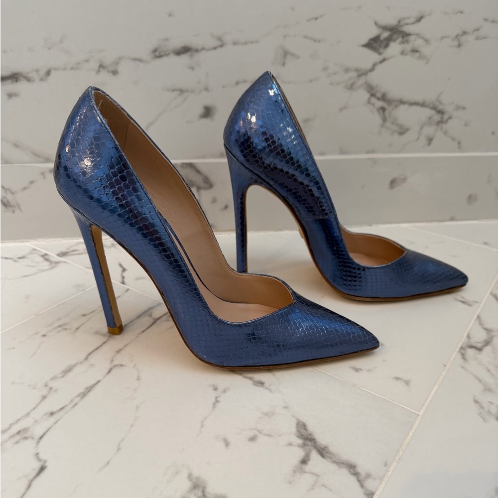 Stuart Weitzman Blue Snakeskin Heels size 9